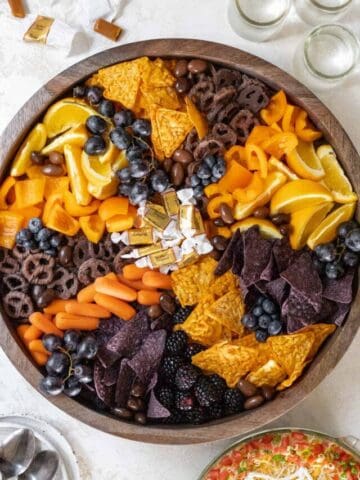 cropped-Spooky-Halloween-Snack-Board-9.jpg