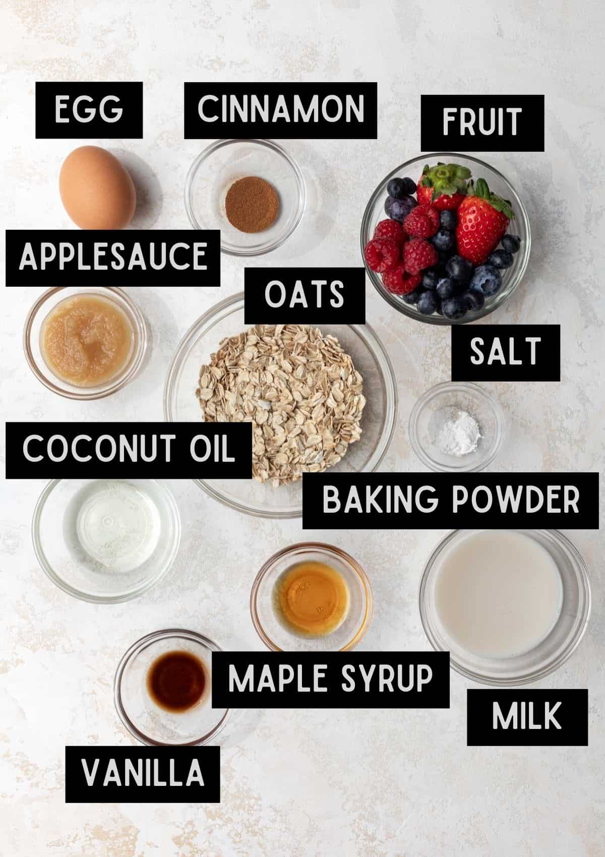 Labelled ingredients for baked oats for one (see recipe for details).