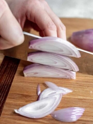 cropped-How-To-Cut-Shallots-17.jpg