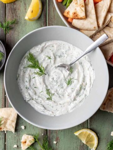 Lemon-Dill-Yogurt-Sauce-5